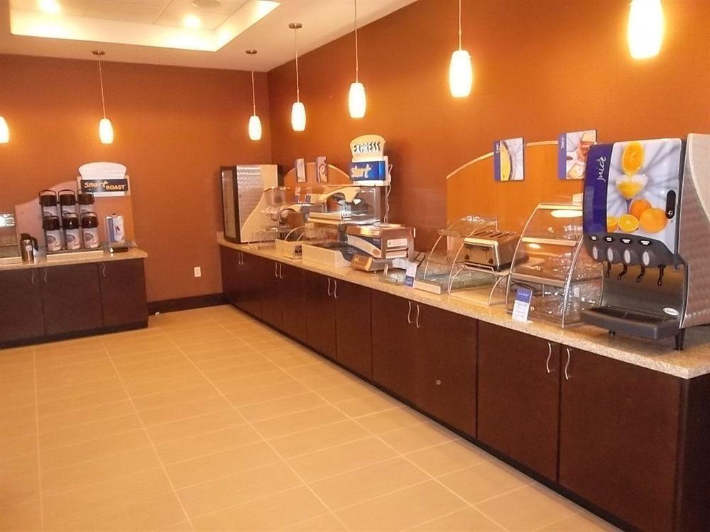Holiday Inn Express Hotel & Suites Orlando East-Ucf Area By Ihg Alafaya Экстерьер фото